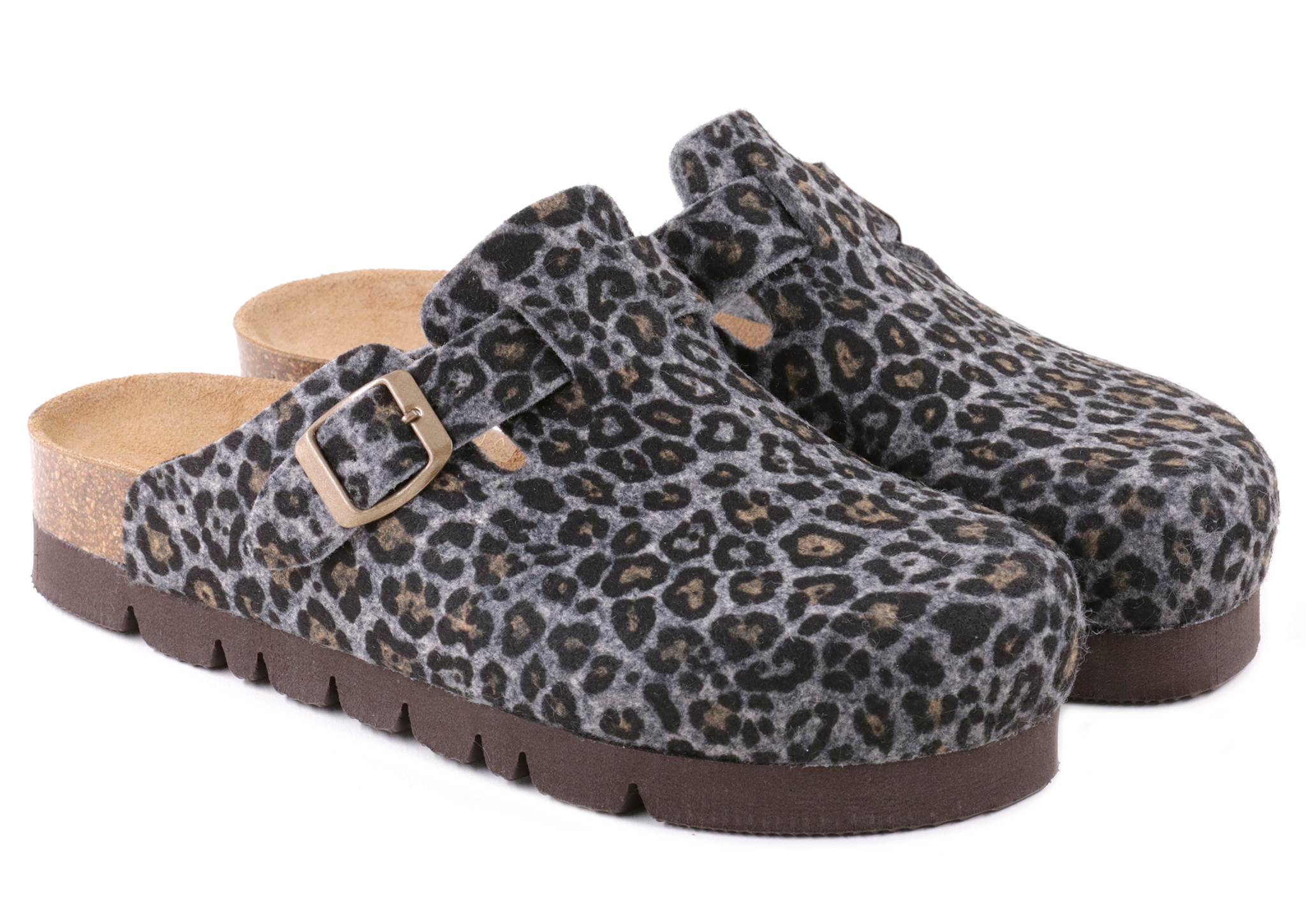 Sabot con fantasia leopardata sui toni del grigio, effetto cavallino, con fibbia regolabile.