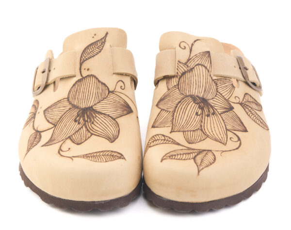 1900 Biscotto Pyrography Lotus flowers