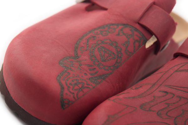 1900 Red Pyrography Pura Vida - Image 8