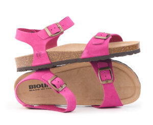 Sandalo fucsia Bioline con cinturini regolabili e plantare anatomico.