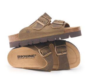 Sandalo Bioline marrone con tomaia ingrassata e suola ergonomica.